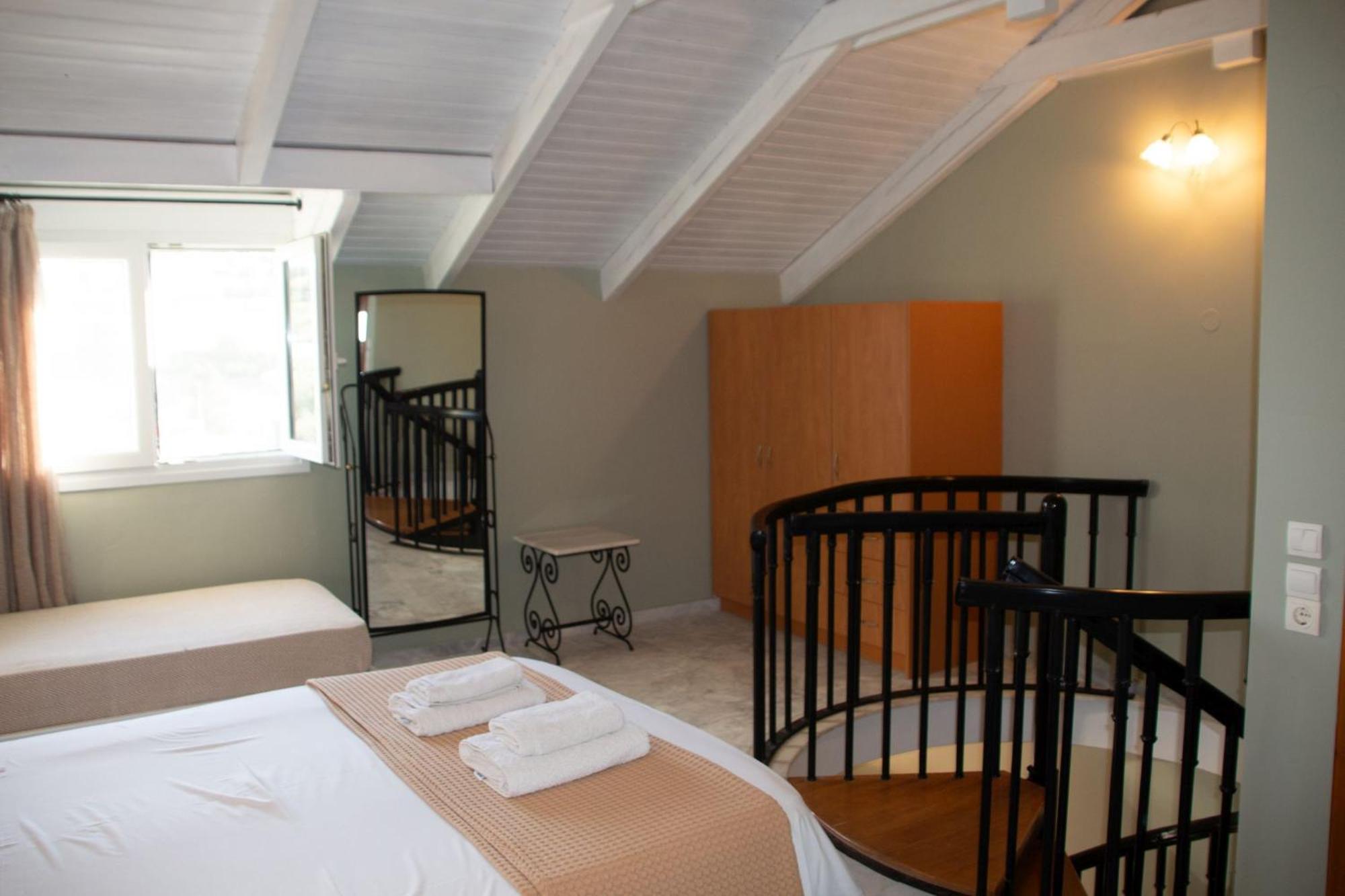 Avesta Apartments - 200M From The Beach Vasilikí 객실 사진