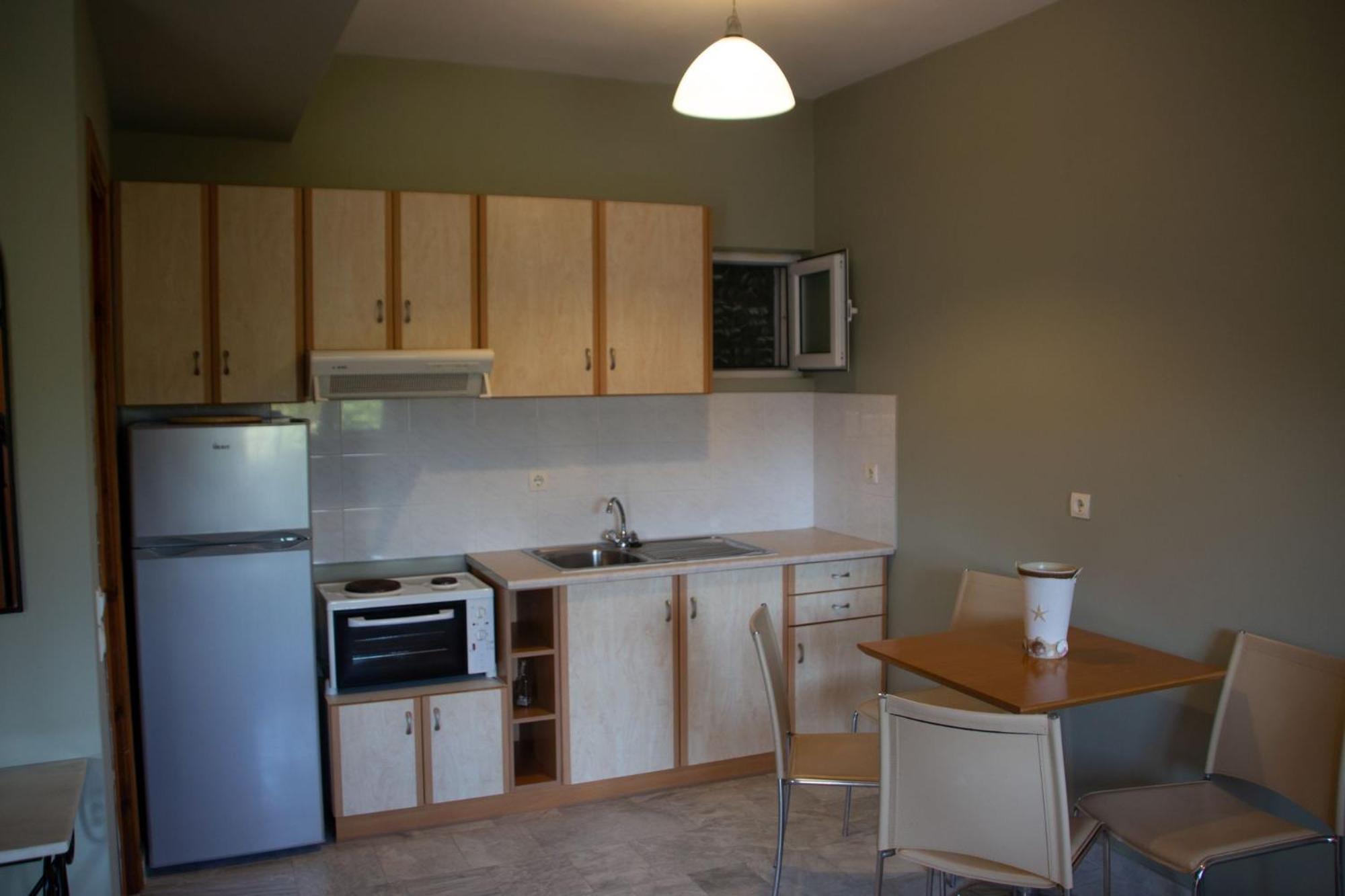Avesta Apartments - 200M From The Beach Vasilikí 객실 사진