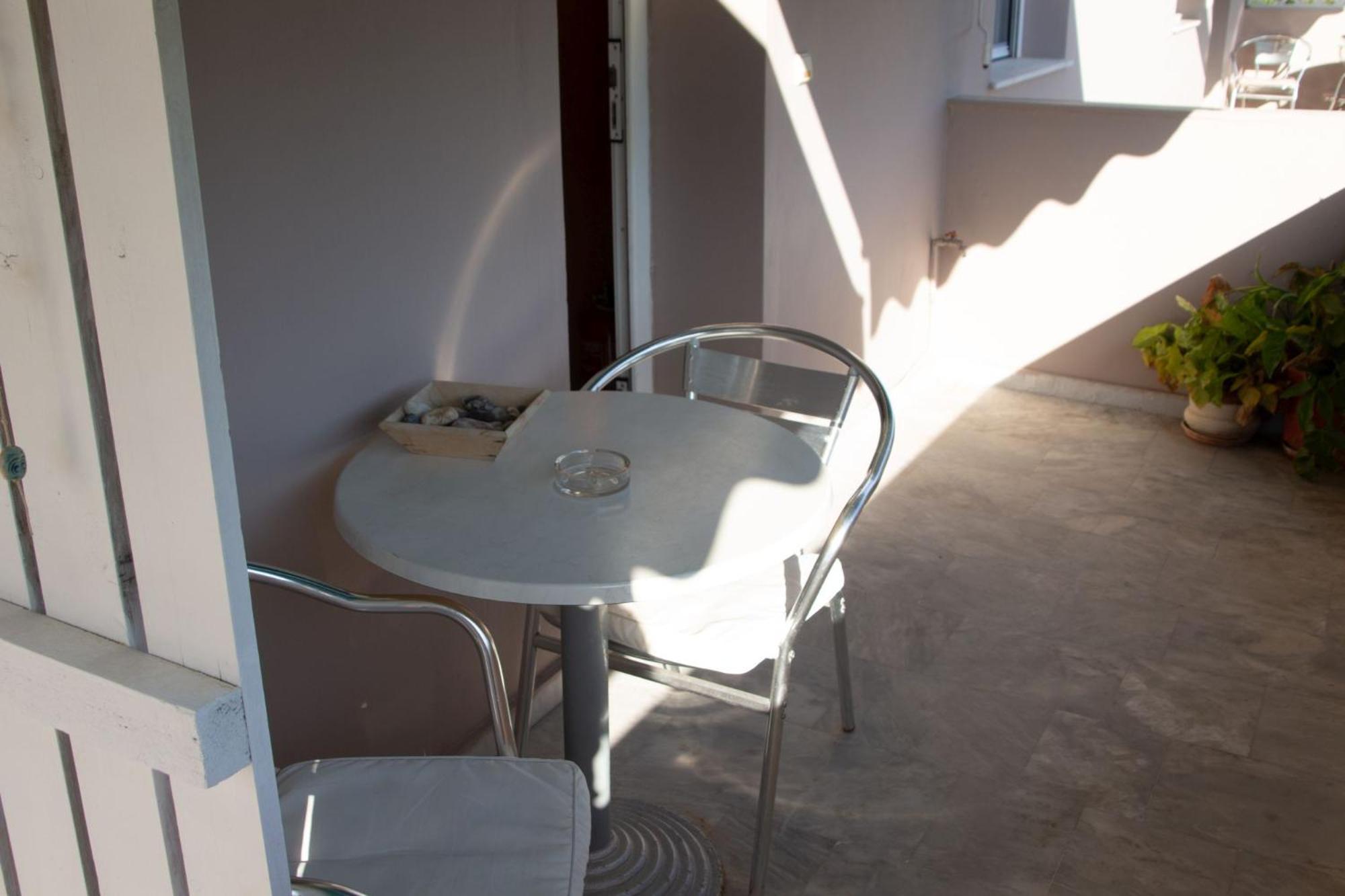 Avesta Apartments - 200M From The Beach Vasilikí 객실 사진