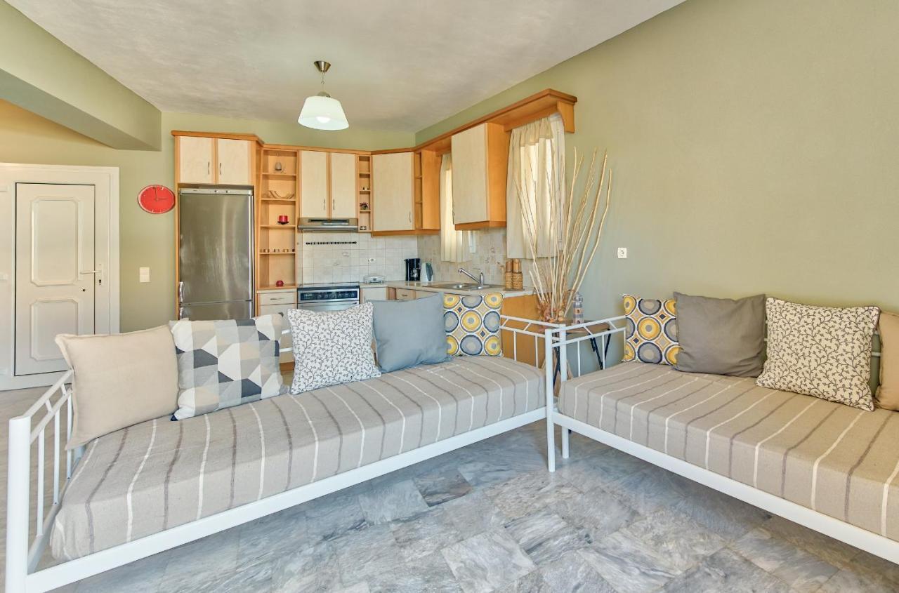 Avesta Apartments - 200M From The Beach Vasilikí 외부 사진
